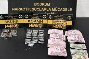 Ortaca ve Bodrum’da uyuşturucu operasyonu: 2 tutuklama Ortaca ve Bodrum’da uyuşturucu operasyonu: 2 tutuklama