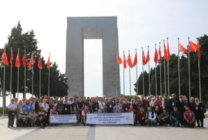 Şehit ailelerinden Çanakkale ziyareti Şehit ailelerinden Çanakkale ziyareti